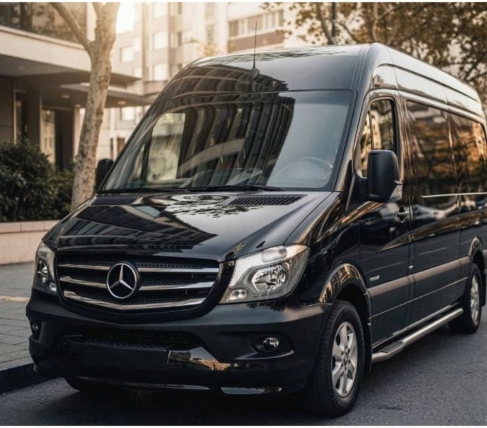 Minibus primary view